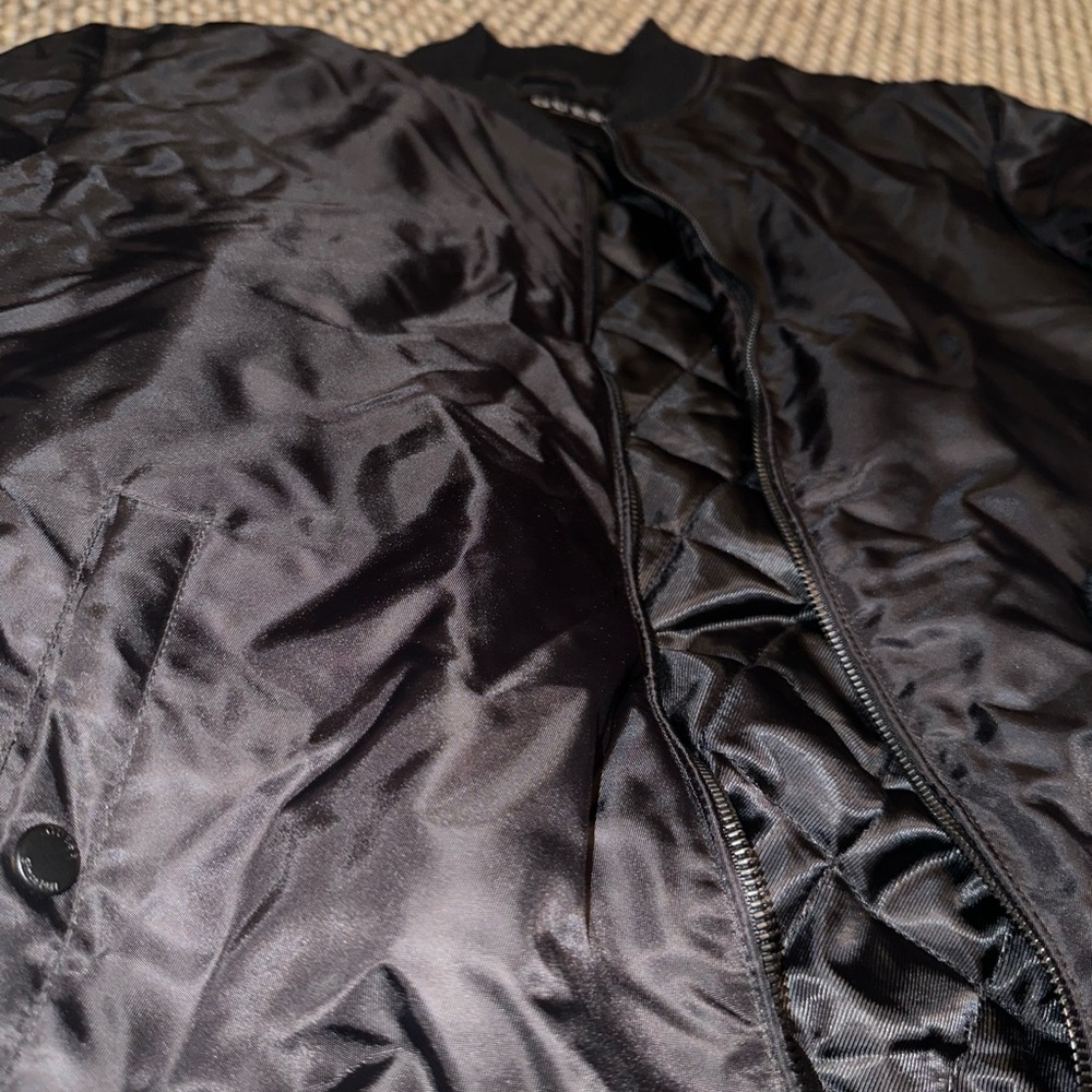 GUESS bomber jacket - Picture 6 of 7